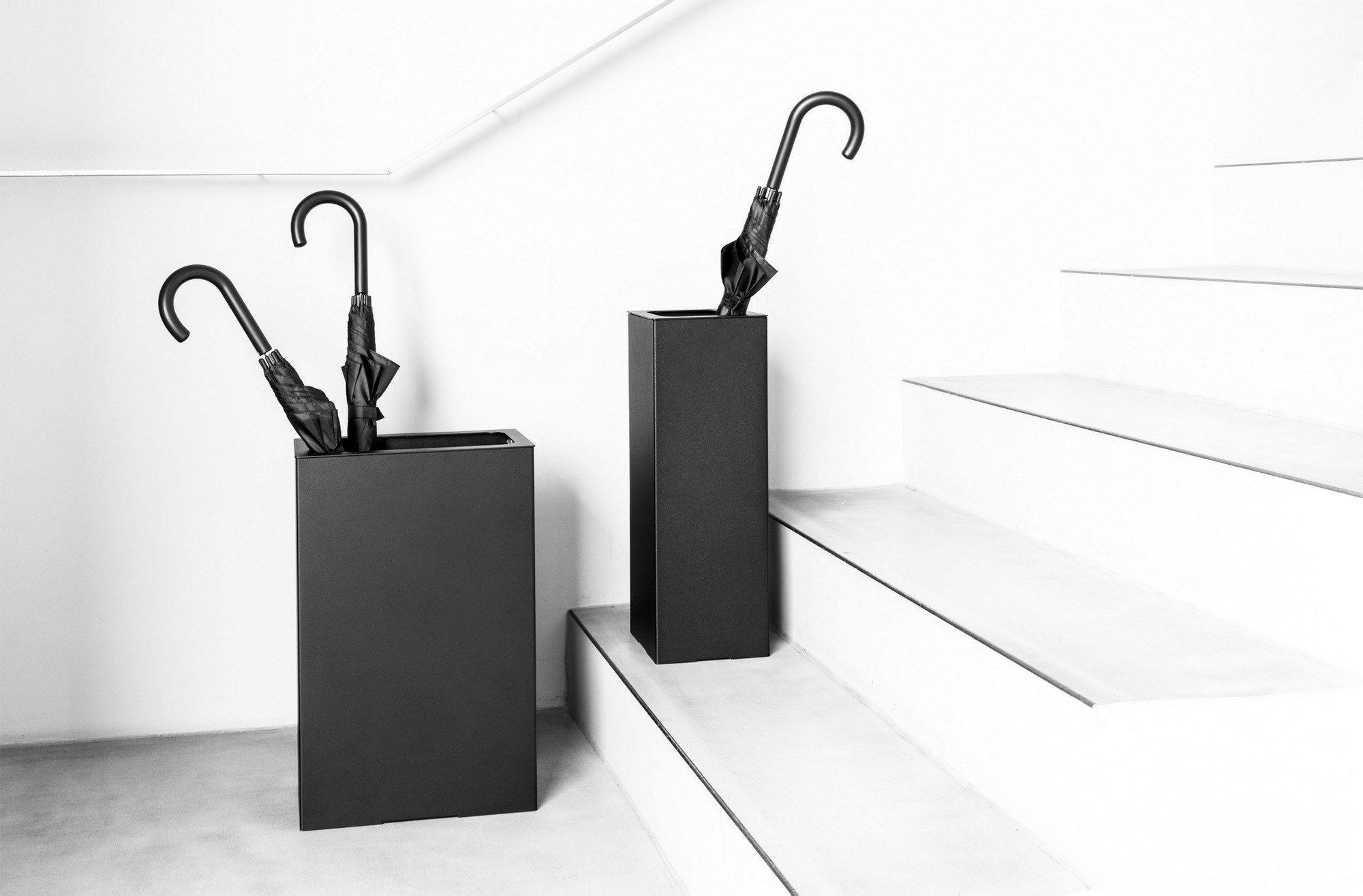 Напольная подставка для зонтов из стали с порошковым покрытием Schonbuch ANGLE ARCH-00004220 - Вид №1