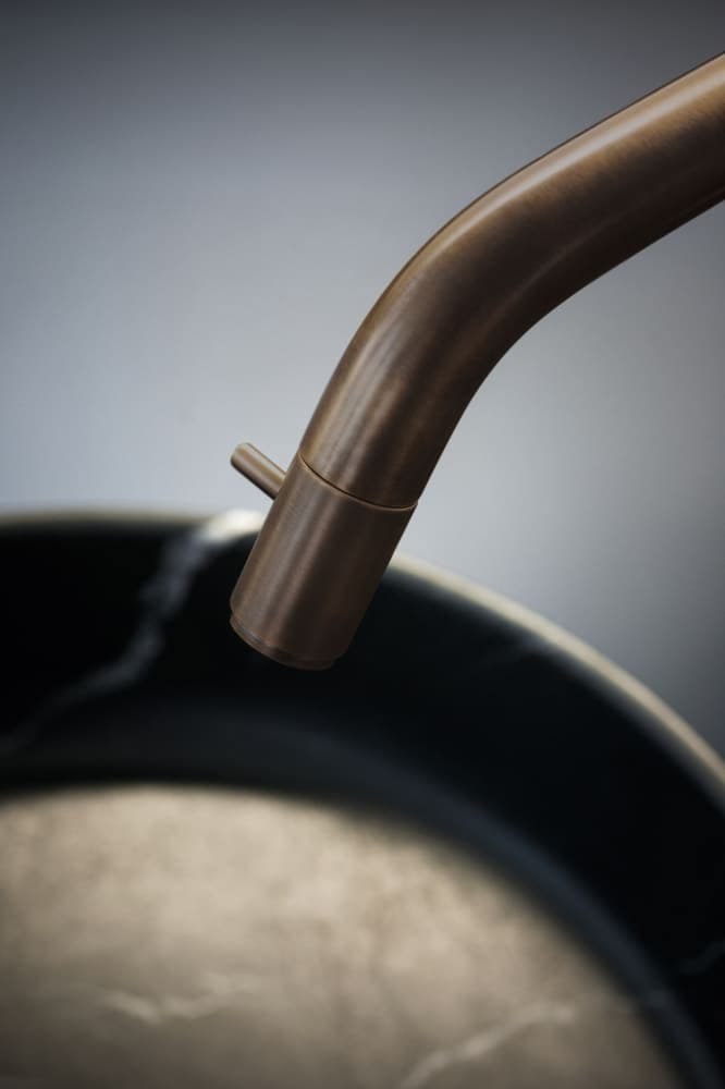 Латунный напольный дозирующий носик для умывальника Agape Memory ARCH-00070676 - Вид №1