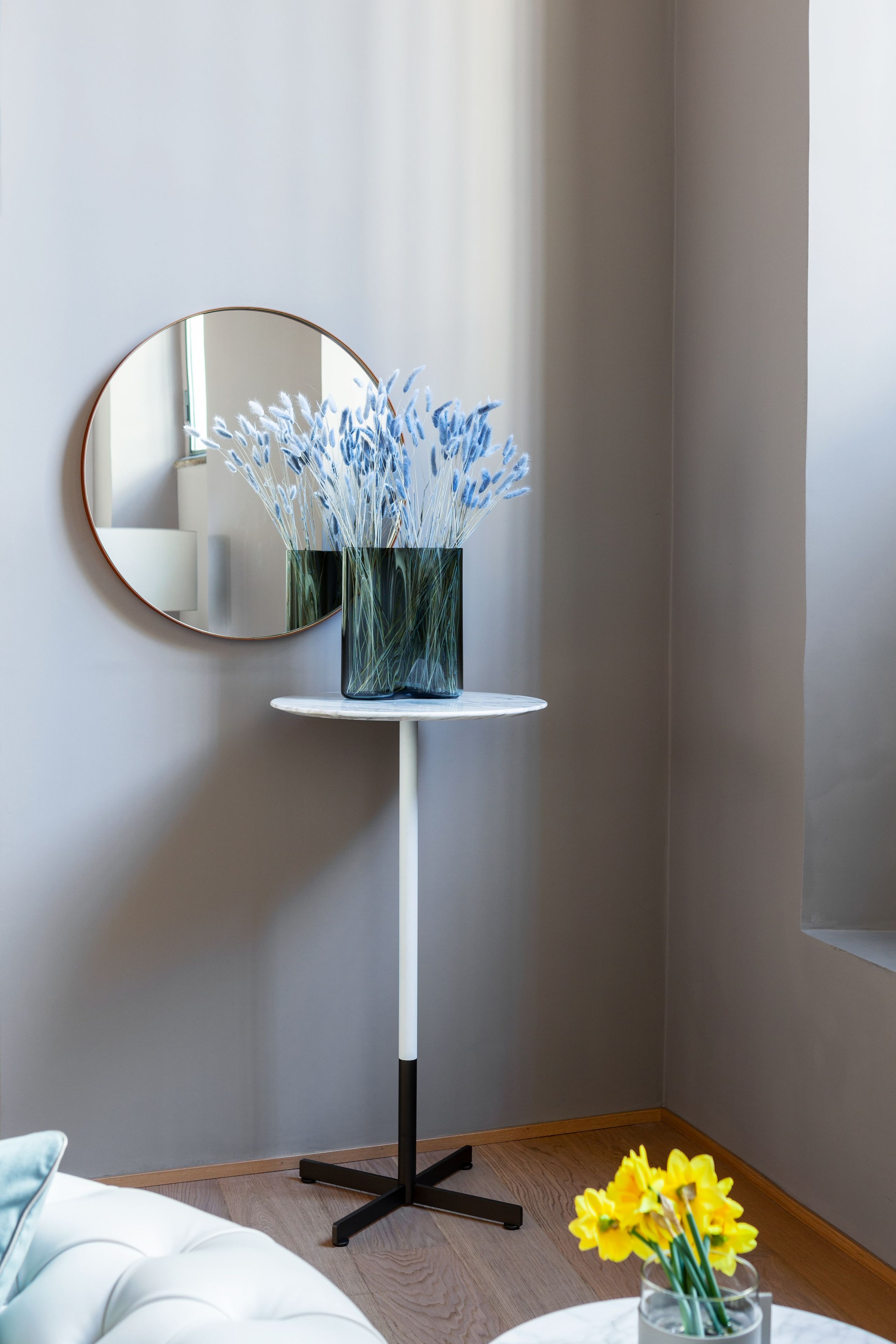 Высокий круглый стол из грецкого ореха со спицами Poltrona Frau ARCH-00151728 - Вид №4