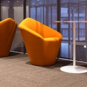 005675 Поворотное кресло Penta Viccarbe