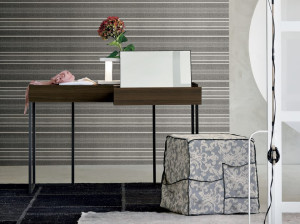 Мобильный туалетный столик