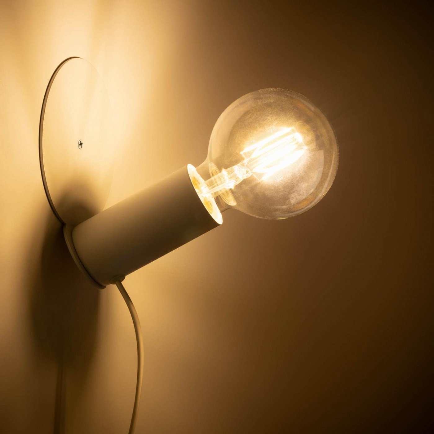 081802 Белая настольная/настенная лампа La Forma Danitz  - Вид №3