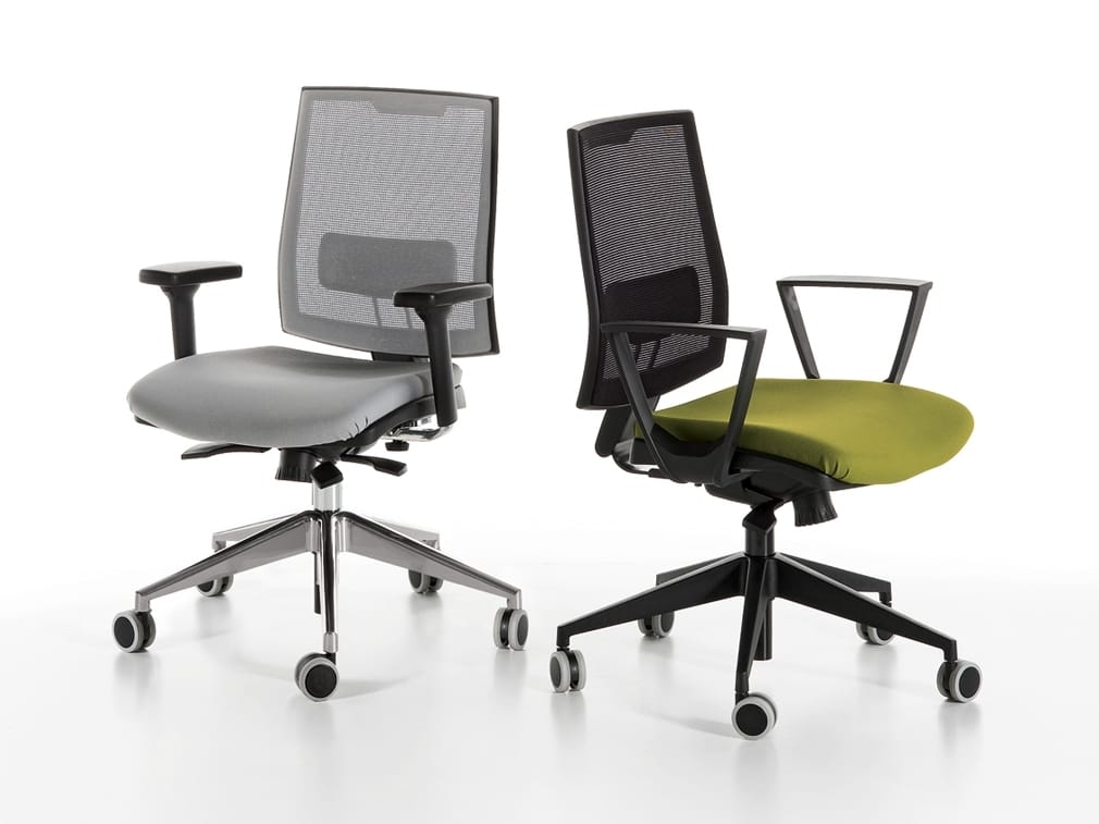 Регулируемое по высоте вращающееся офисное кресло с колесами Manerba ARCH-00047844