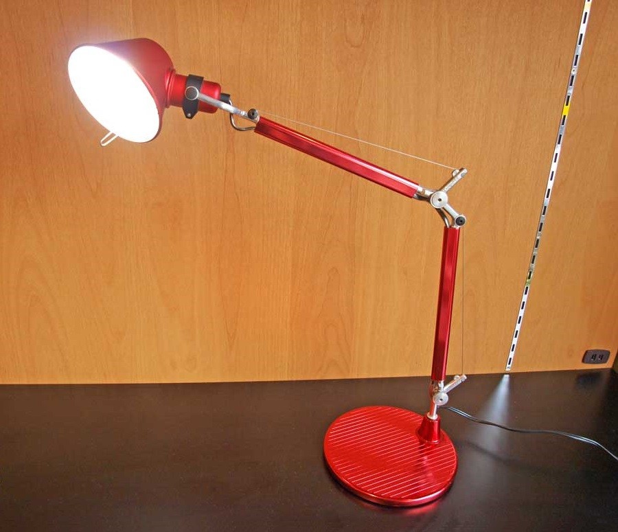 Artemide Tolomeo A011810 лампа настольная красная 54264 - Вид №1