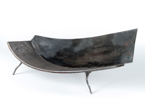 Железная скамья