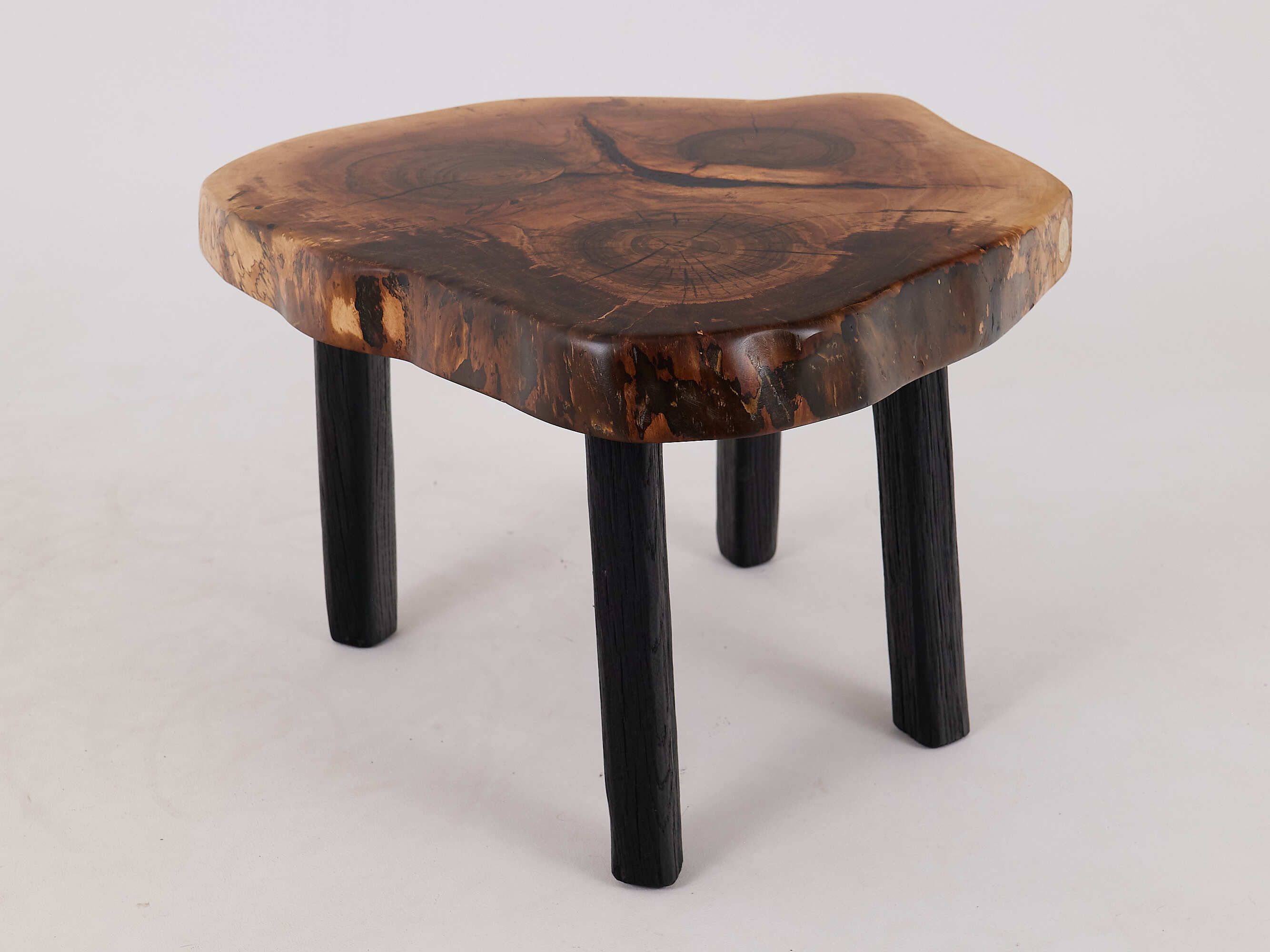 Журнальный столик из грецкого ореха Logniture Jownik ARCH-00040342