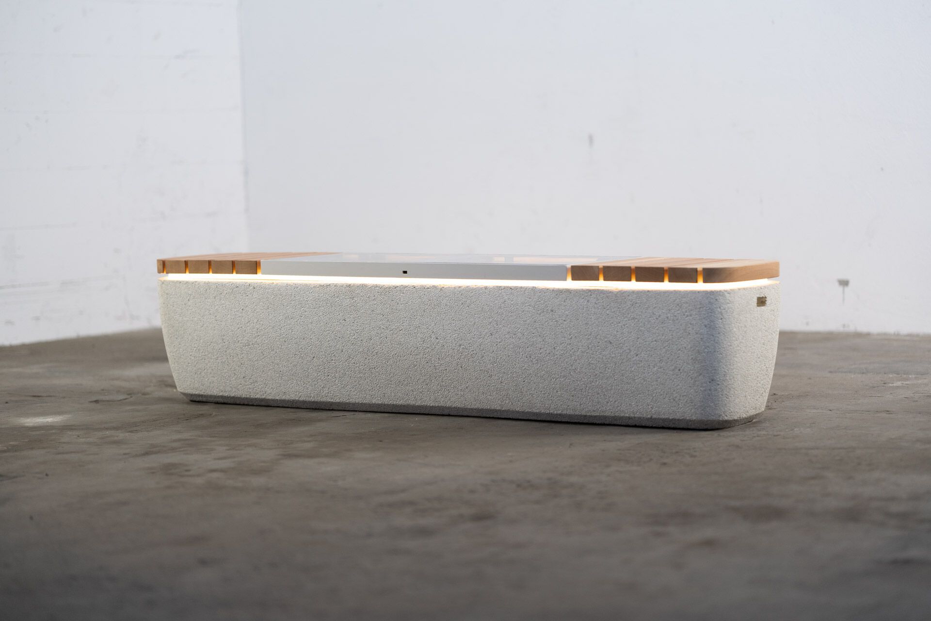 Солнечная бетонная скамья со встроенным освещением Kremen ARCH-00122992 - Вид №4