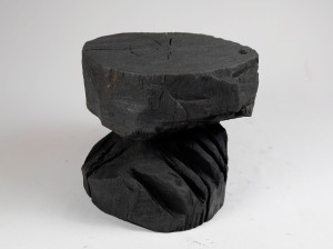 Круглый журнальный столик из дуба