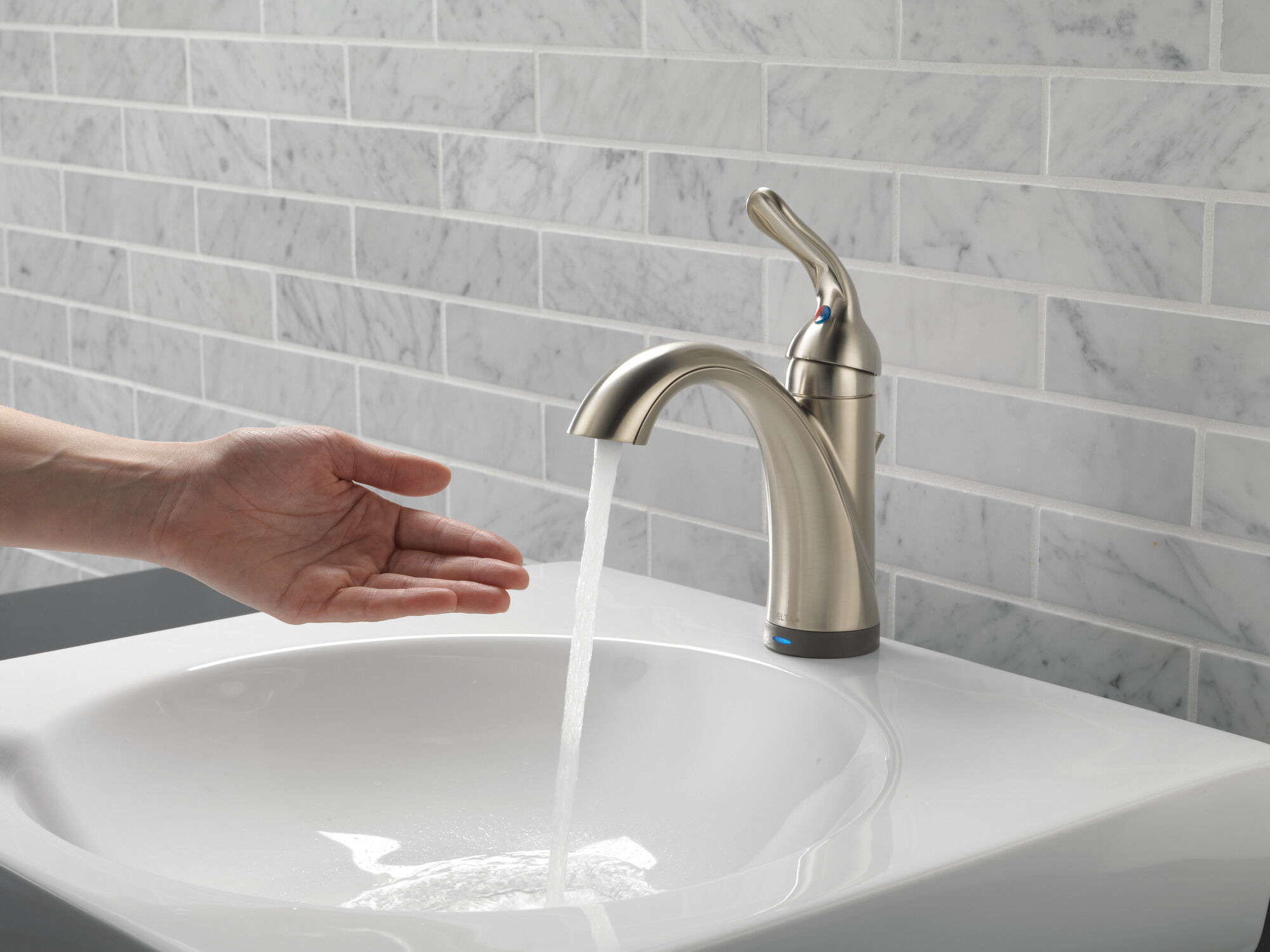 538T-SS-DST Смеситель для ванной с одной ручкой с технологией Touch2O.xt® Delta Faucet Lahara Нержавеющая сталь  - Вид №13