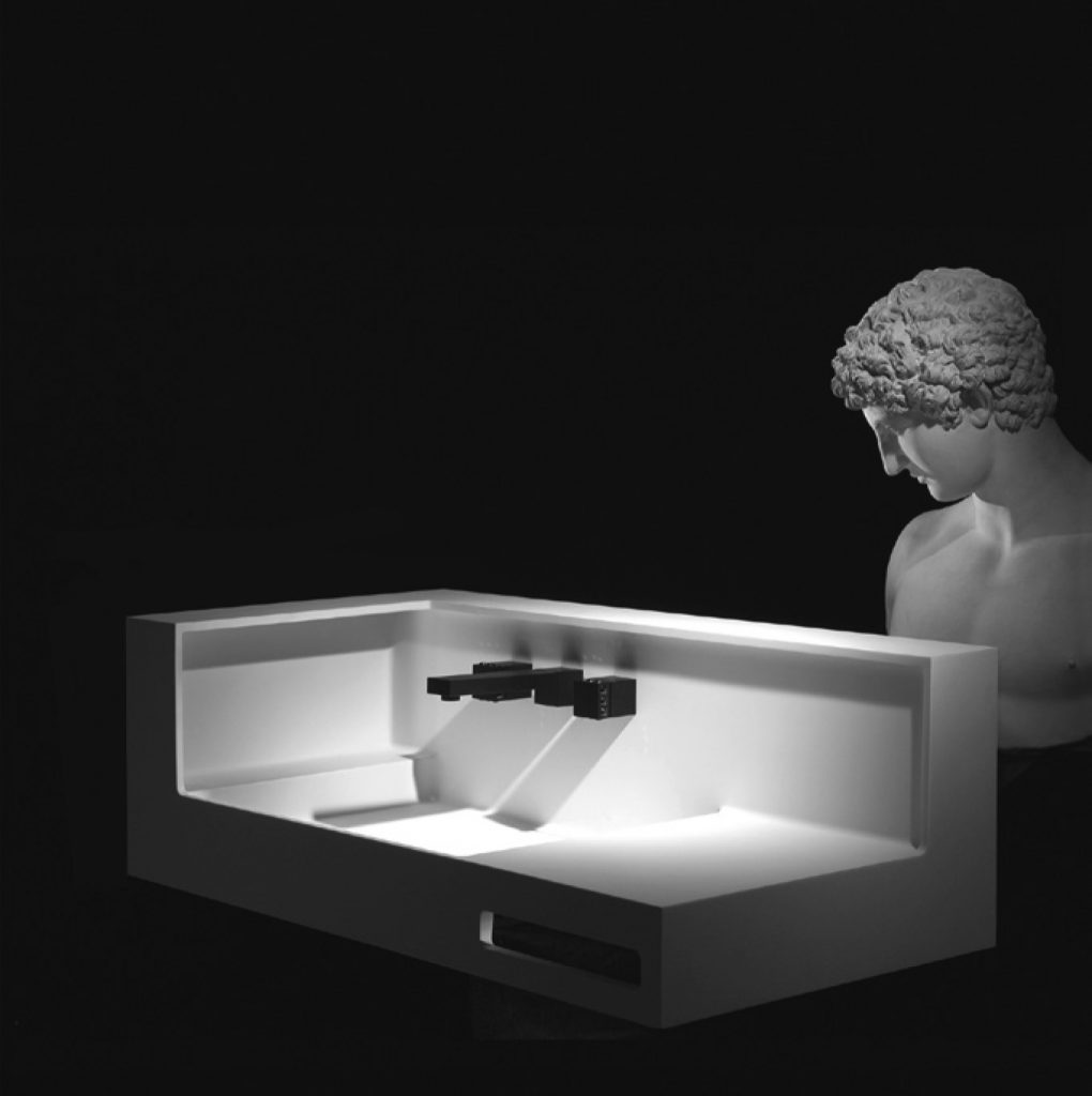 OB400W OPENBOX Настенный умывальник из матового материала Cristalplant с двойной консолью, полотенцедержателем, матовым белым сливом и сифоном. Bongio 