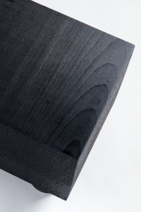 Деревянный низкий стул