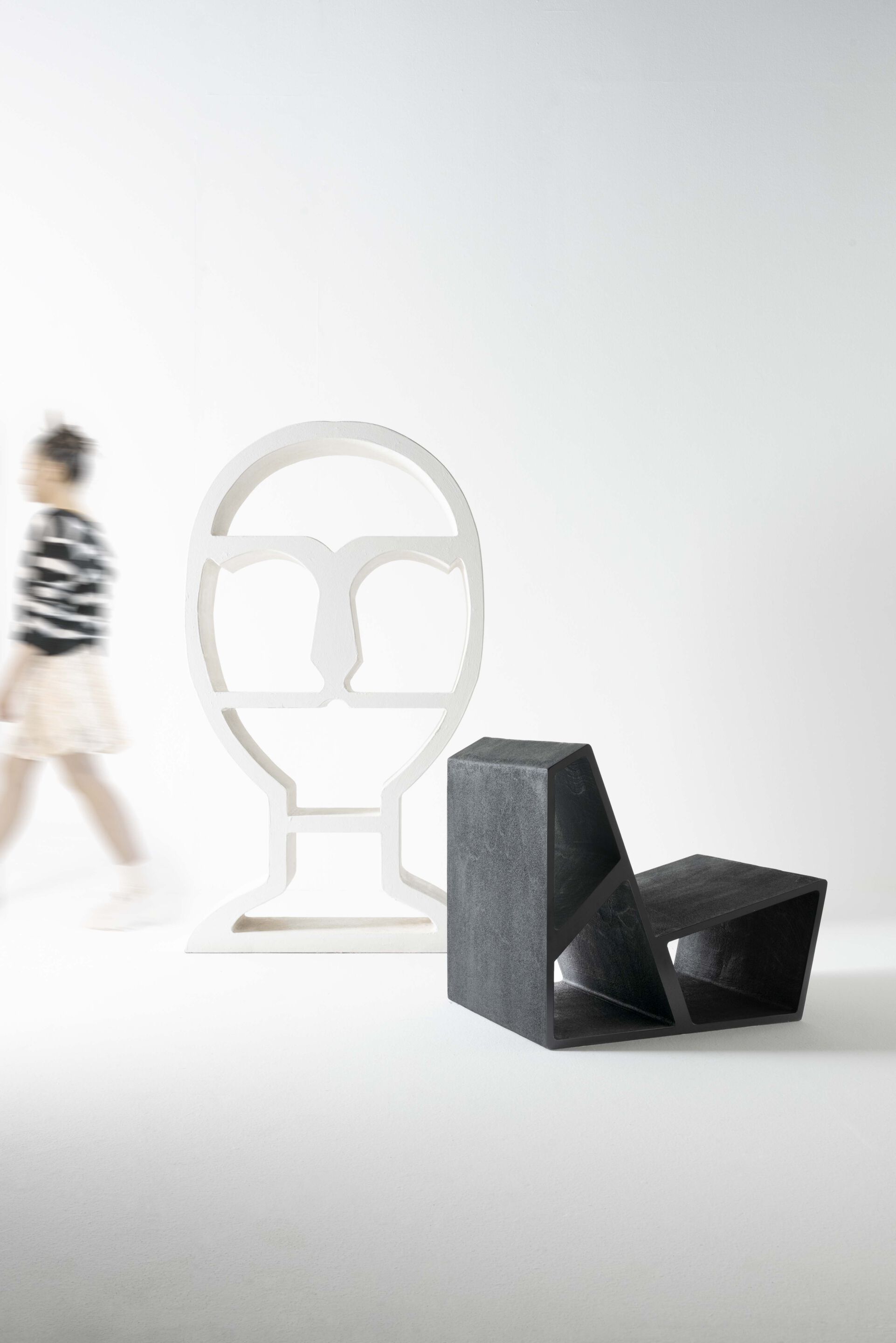 Двухсторонний книжный шкаф из лакированного бетона Voltan PU-PA ARCH-00105265 - Вид №1