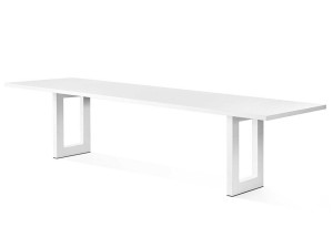 Прямоугольный обеденный стол из массива дерева