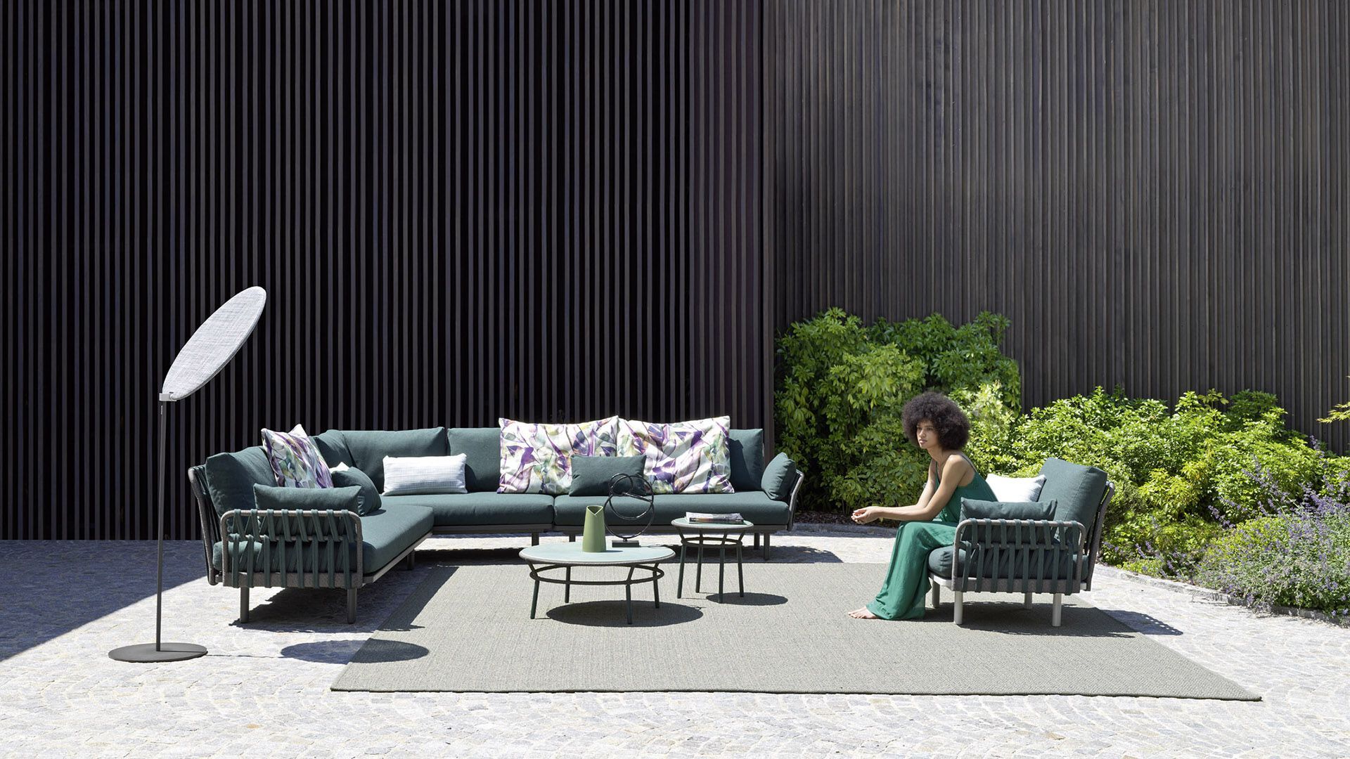 Тканевое садовое кресло с подлокотниками Varaschin Emma Cross ARCH-00136045 - Вид №4