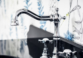 Gentry Home Смеситель для раковины Style на три отверстия с всплывающей пастой Ascot Темное золото GH101305  - Вид №1