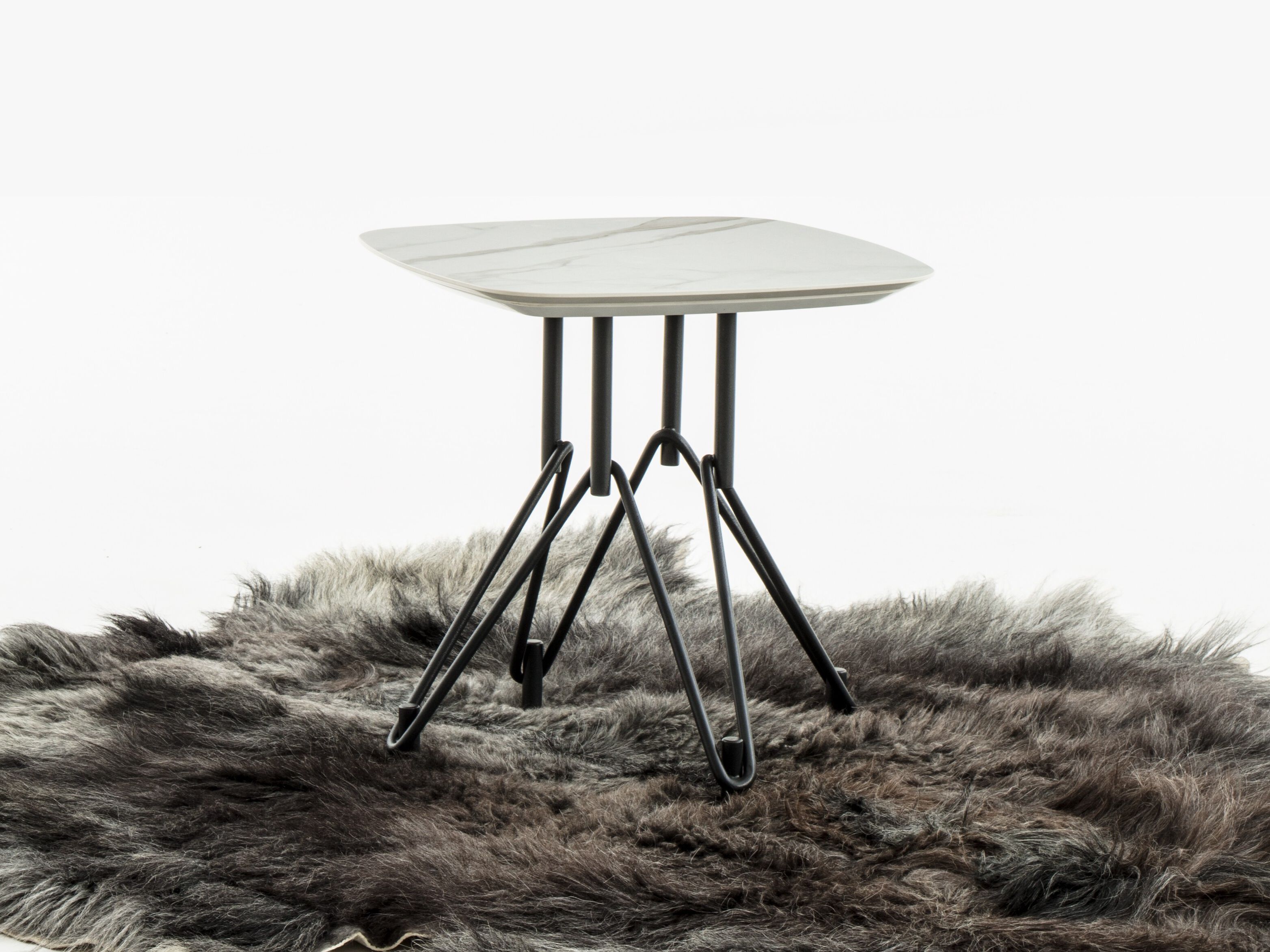 Квадратный стол из спеченного камня KVN Design Furniture Nomadic ARCH-00080508