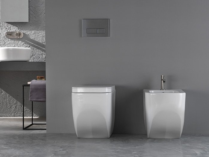 Y1F8 Следующее отверстие позади стены биде Hatria Y3AU01