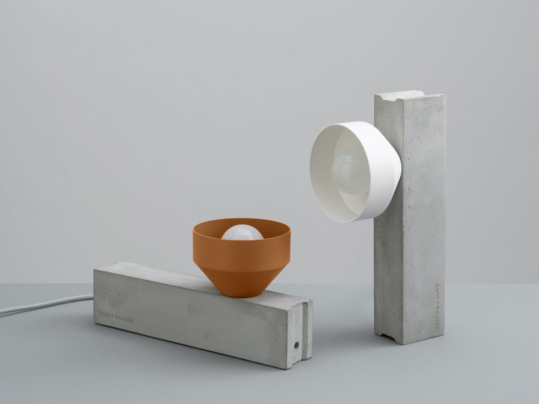 Настенный / настольный светильник из стали с порошковым покрытием и цемента +kouple блок ARCH-00141549 - Вид №1