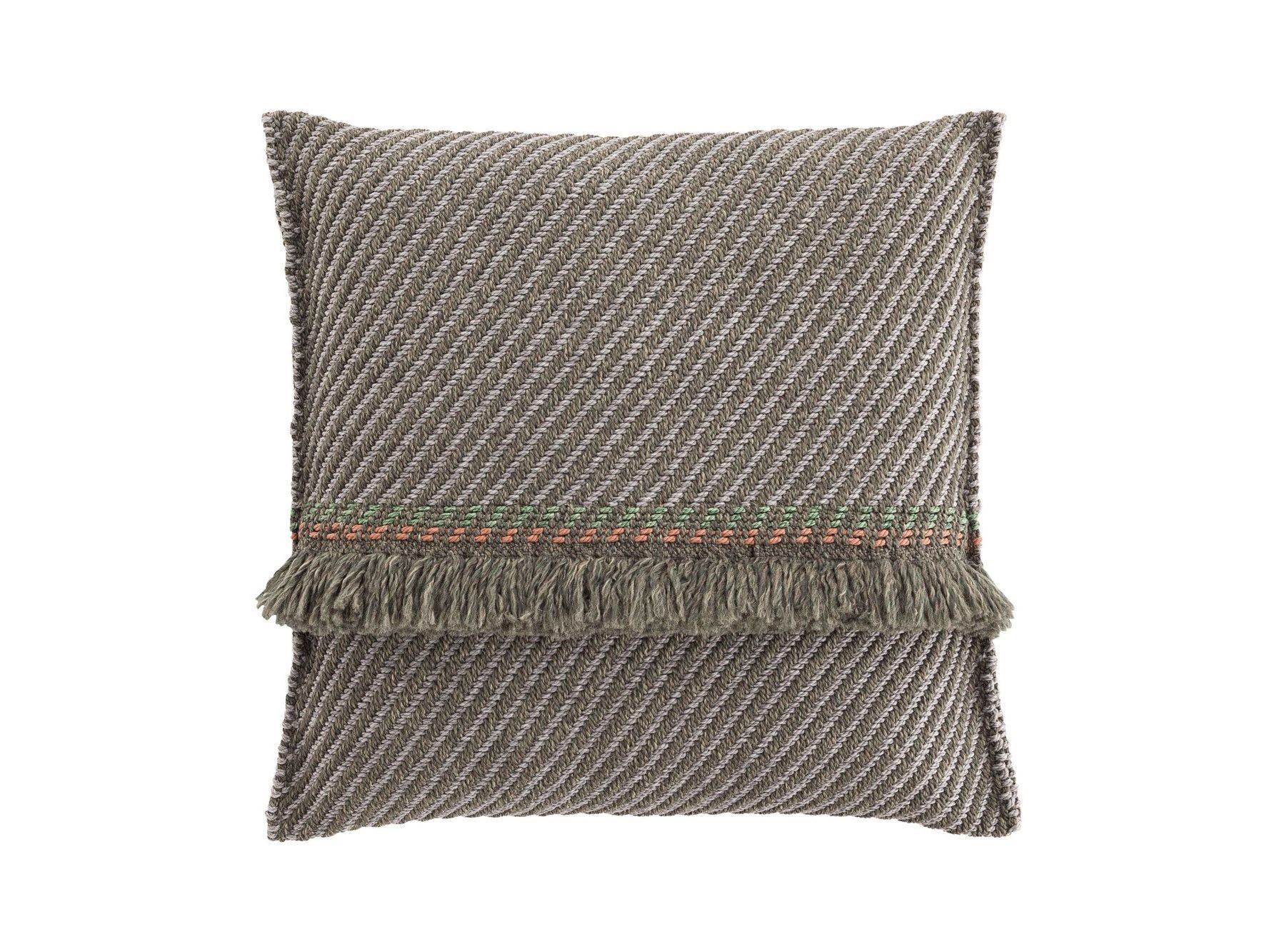 Наружная полипропиленовая квадратная полосатая подушка GAN Garden Layers ARCH-00111328