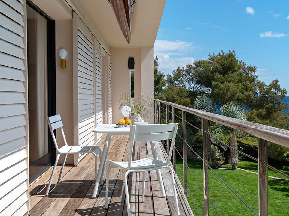 Наружный настенный светильник из алюминия и полиэтилена Fermob Aplô ARCH-00111591 - Вид №8