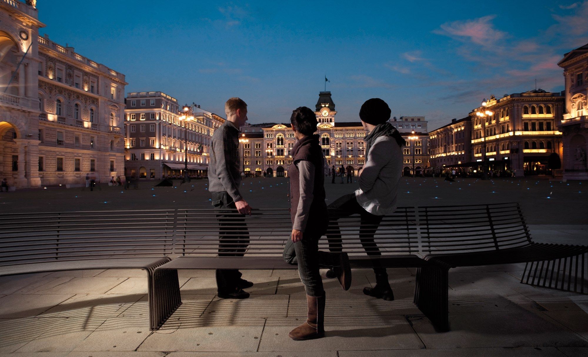 Металлическая изогнутая скамья со спинкой Urbantime Zeroиндексы.015 ARCH-00114501 - Вид №4