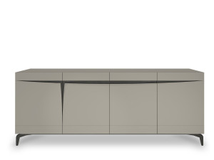 Шкаф с распашными дверями