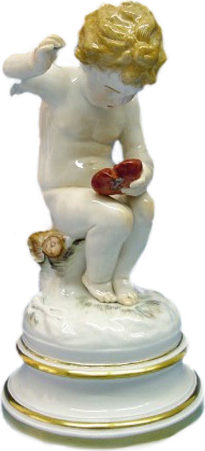 10545083 Meissen Фигурка 17,5см "Купидон, штопающий раненое сердце" (Генрих Швабе, 1877-1880) Фарфор 