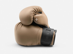 Кожаные боксерские перчатки