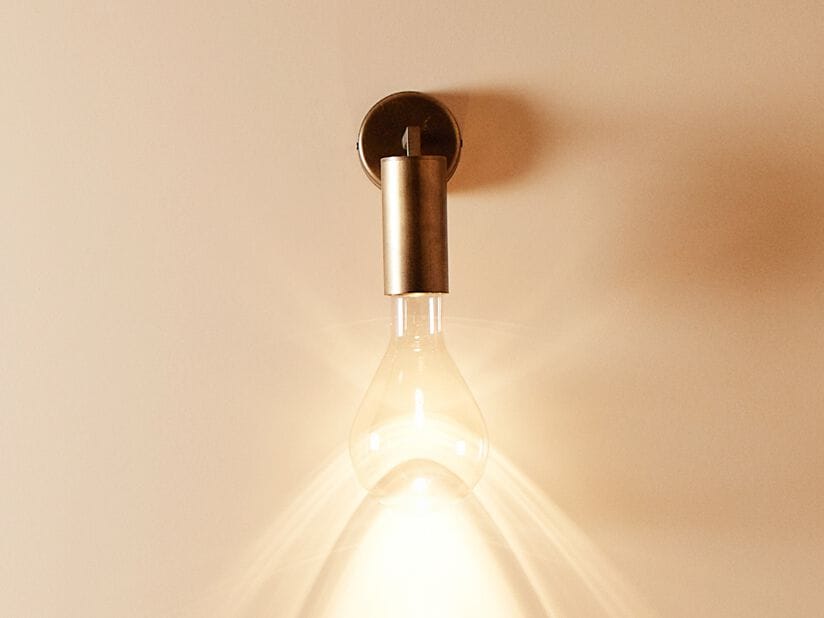 Алюминиевый светодиодный настенный светильник Renzo Serafini Riluce ARCH-00064292