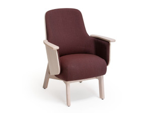 Кресло из бука с подлокотниками