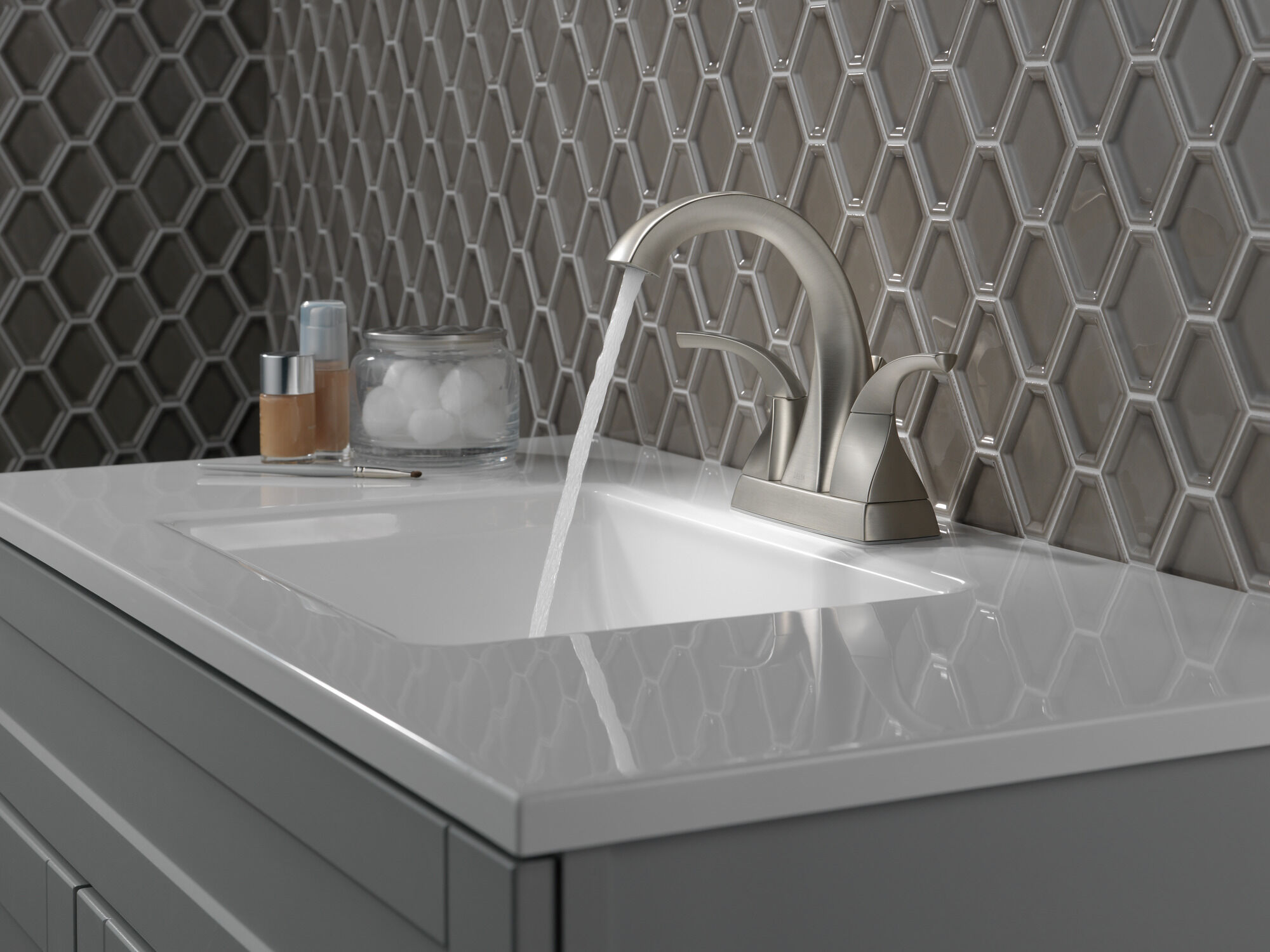 25779LF-SP Смеситель для ванной комнаты с двумя ручками Delta Faucet DELTA Матовый никель Spotshield - Вид №2