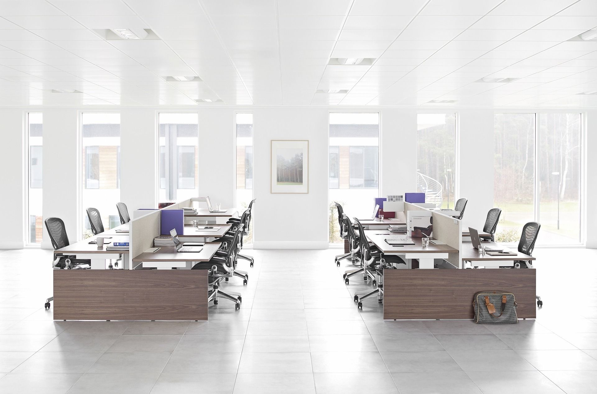 Стол с регулируемой высотой и звукопоглощающими перегородками Herman Miller макет студии ARCH-00126839 - Вид №22