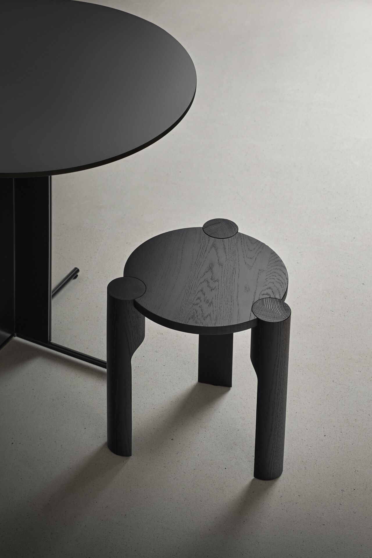 Деревянный низкий стул Omelette Editions Domus ARCH-00021458 - Вид №1