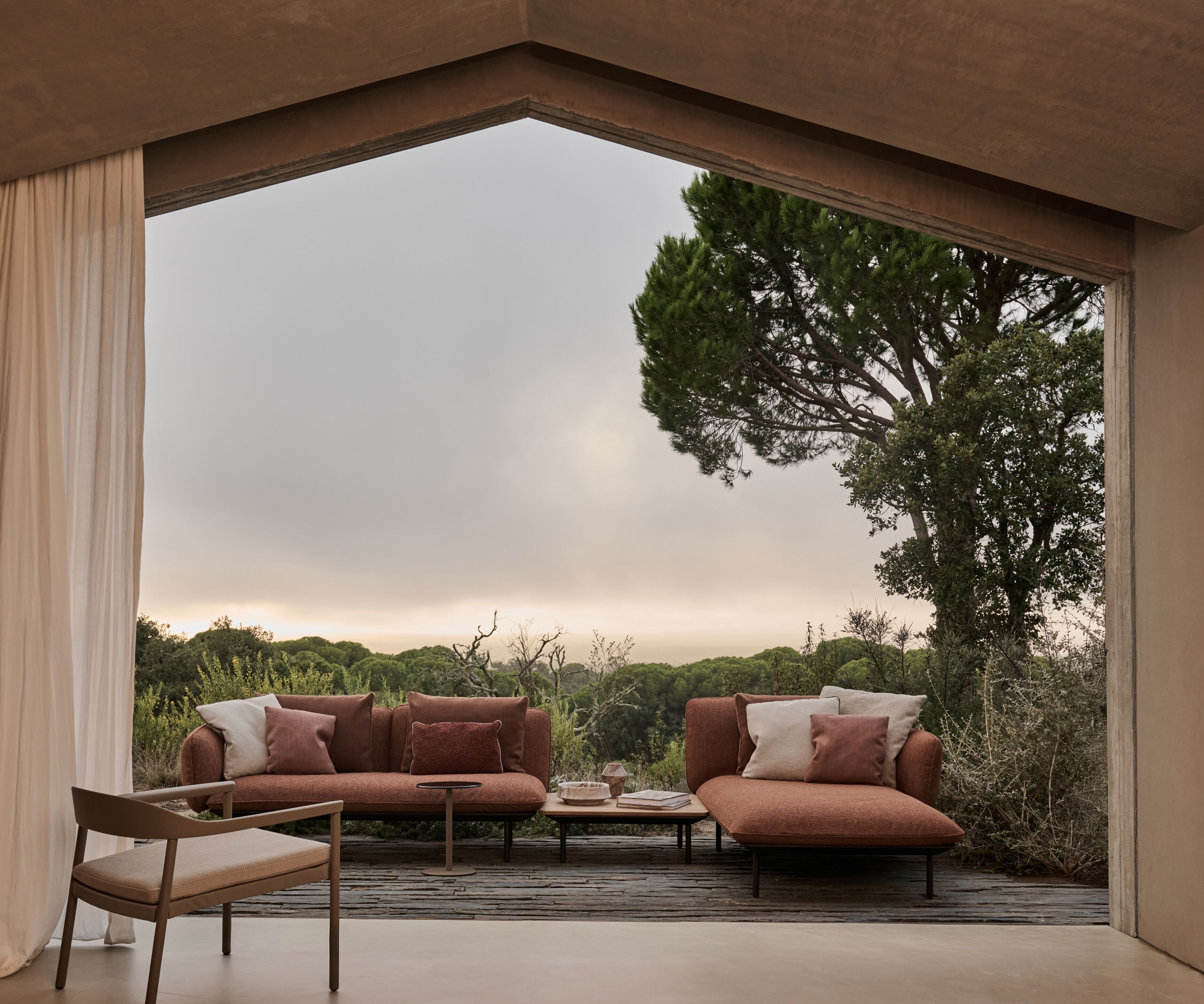 Алюминиевое кресло с подлокотниками TRIBÙ Illum ARCH-00042974 - Вид №1