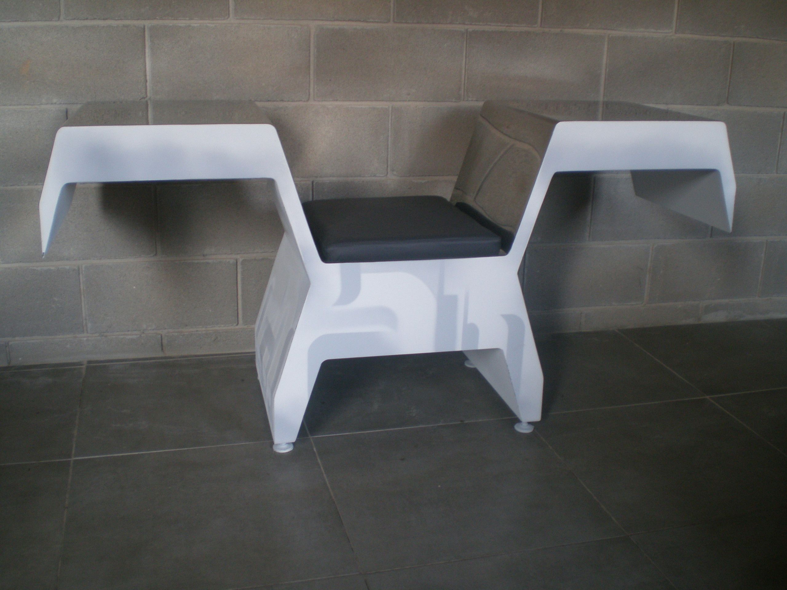 Стул из нержавеющей стали с подлокотниками ICI ET LÀ Metal furniture ARCH-00139434 - Вид №2