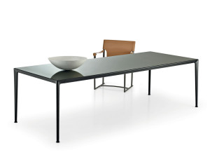 Прямоугольный стеклянный стол