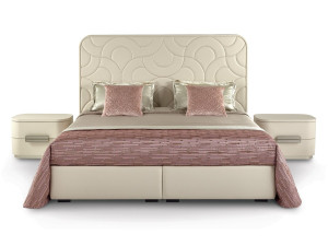 Кожаная мягкая кровать с высоким изголовьем