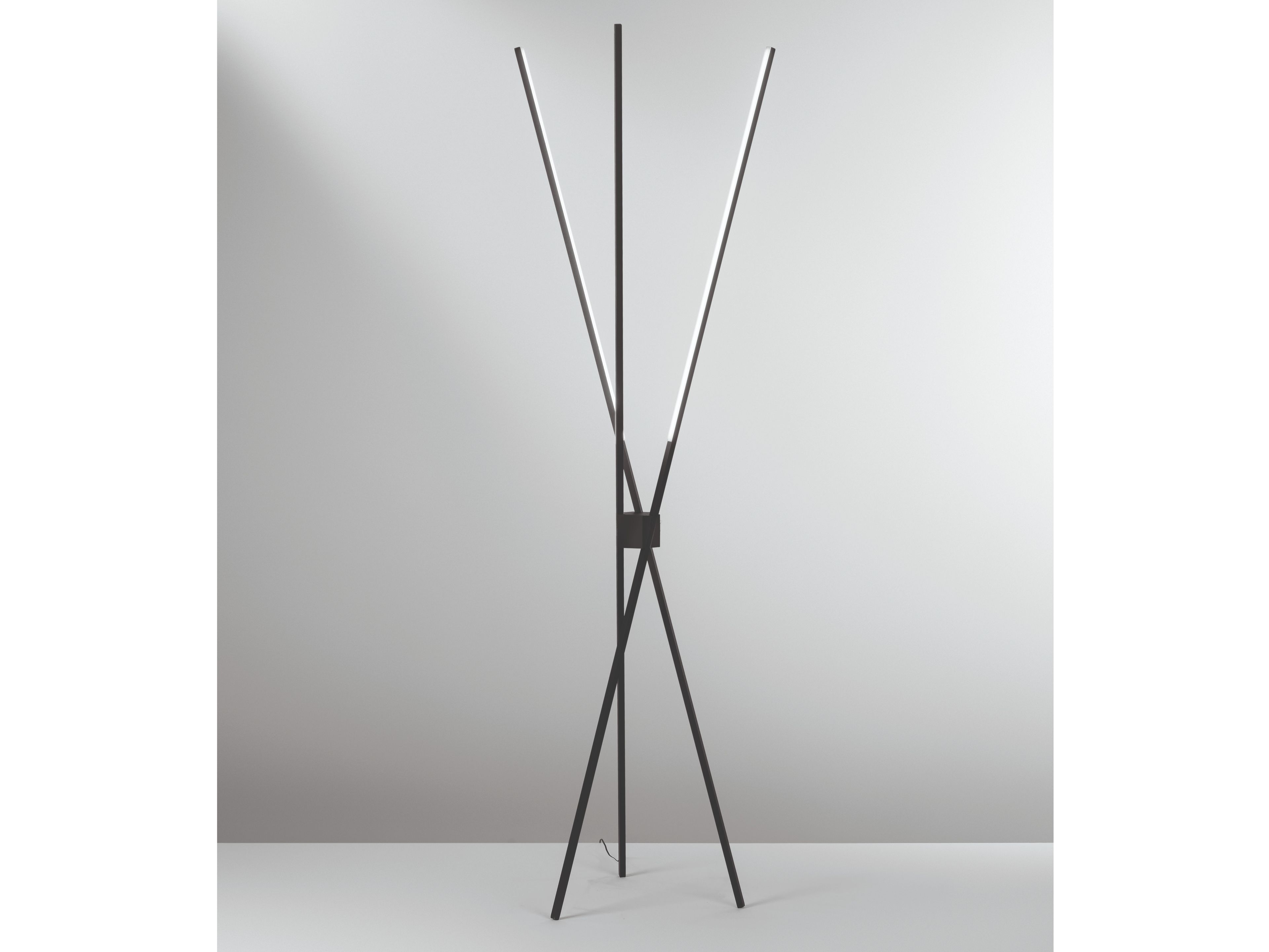 Алюминиевый светодиодный торшер Fan Europe Lighting Luce Ambiente Design ARCH-00086400