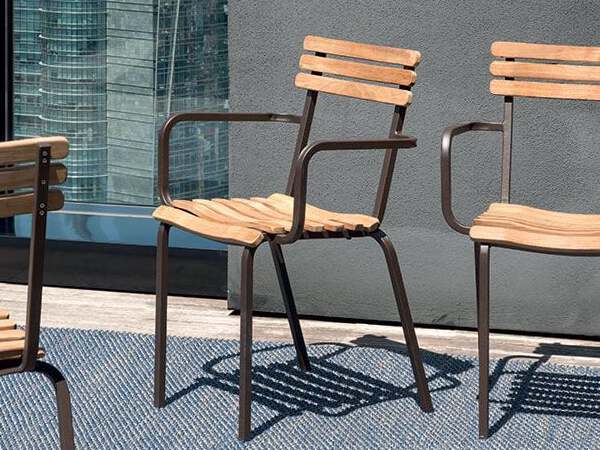 Штабелируемый садовый стул из тикового дерева с подлокотниками In Stock Ethimo ARCH-00077790 - Вид №1