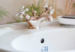 Gentry Home Смеситель для раковины от центра к центру 2 отверстия под смеситель 200 мм Chelsea Никель GH100934 - Вид №1