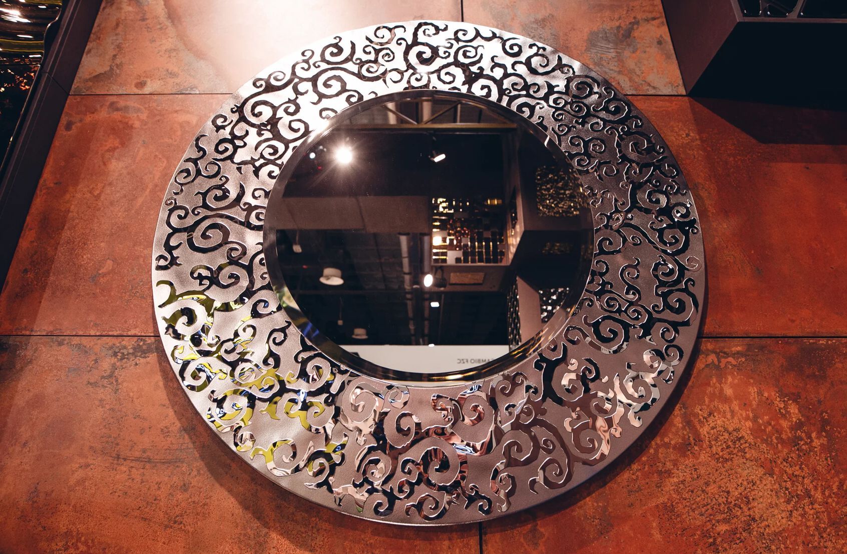 Круглое стеклянное зеркало с настенной рамкой PlusObject GLAMOUR ARCH-00060238 - Вид №1