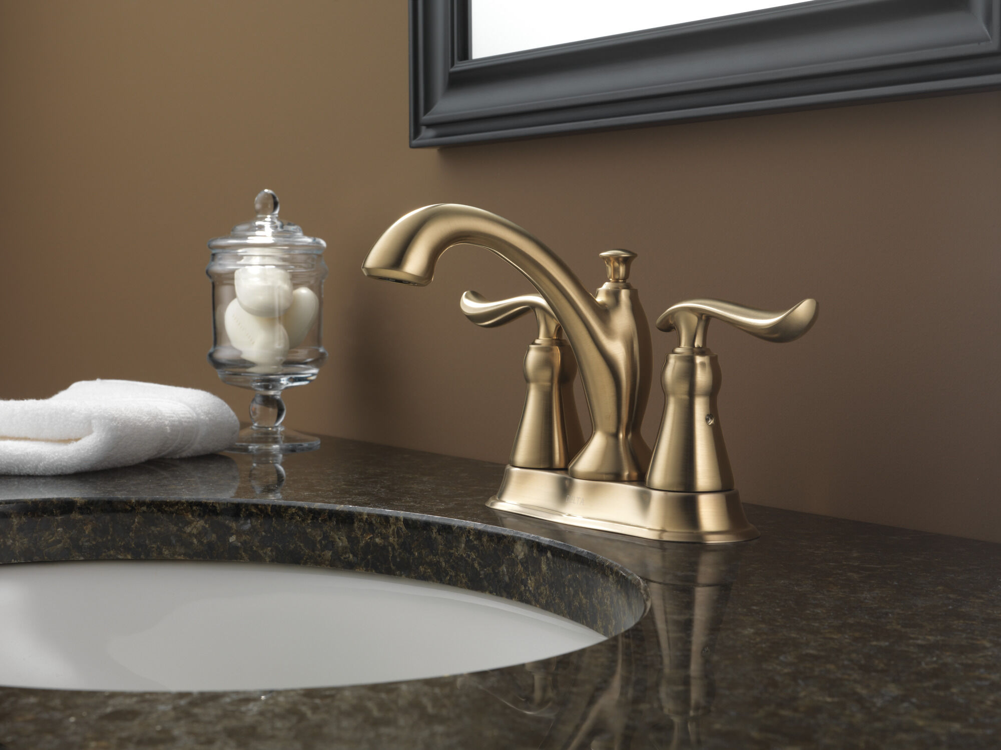 2594-CZMPU-DST Смеситель для ванной комнаты с двумя ручками Delta Faucet Linden Шампанское бронза  - Вид №4