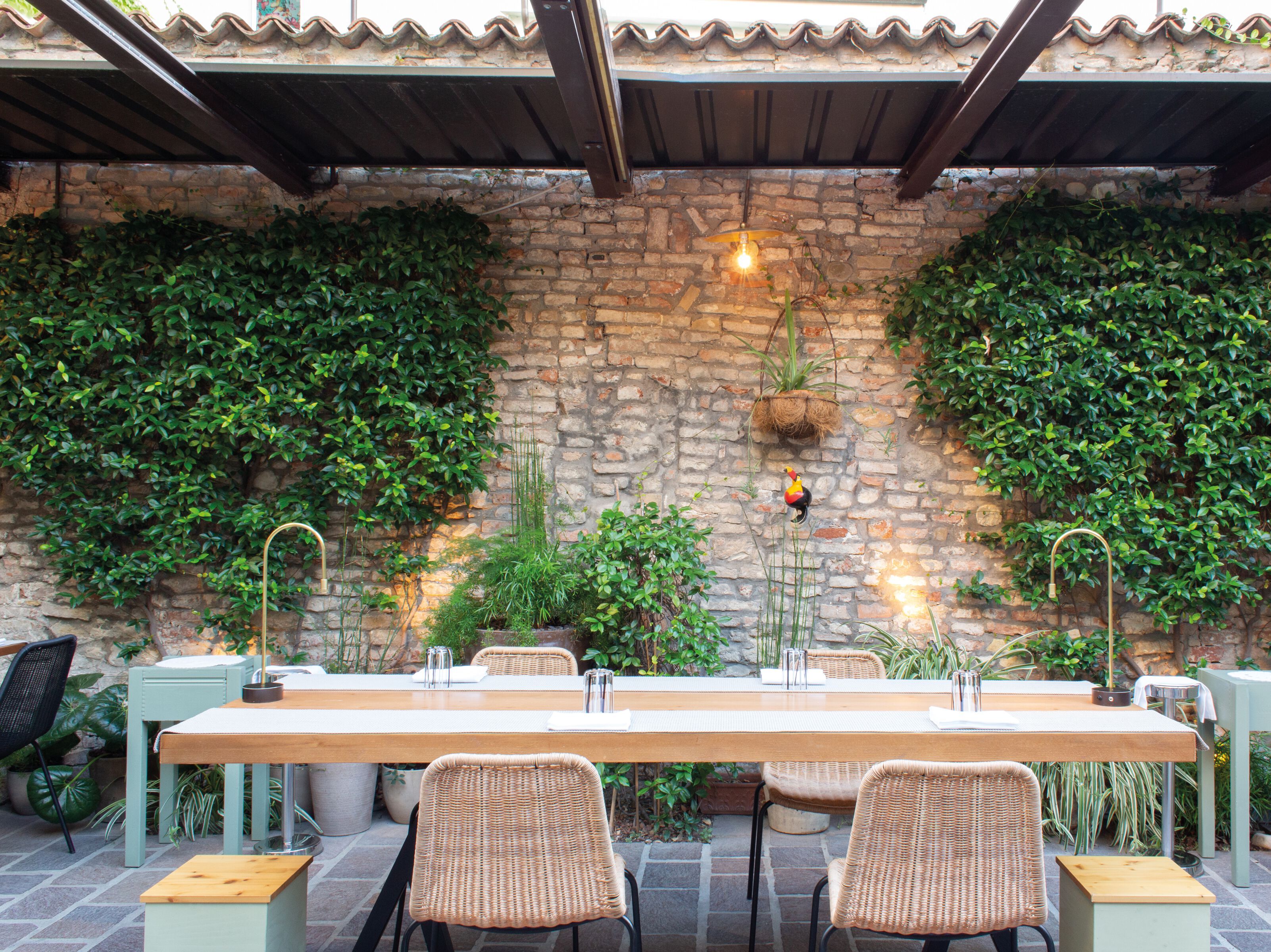 Латунная перезаряжаемая светодиодная настольная лампа Renzo Serafini FONTANA ARCH-00043082 - Вид №3