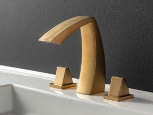 Смеситель для раковины с 3 отверстиями