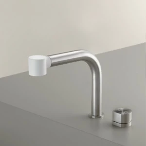 два отверстия смеситель с поворотным носиком и выдвижная ручной душ. Съёмный носик  NEU54 CEADESIGN