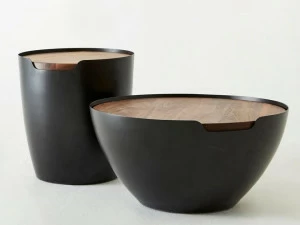 hollis+morris Журнальный столик из алюминия и дерева с отделением для хранения