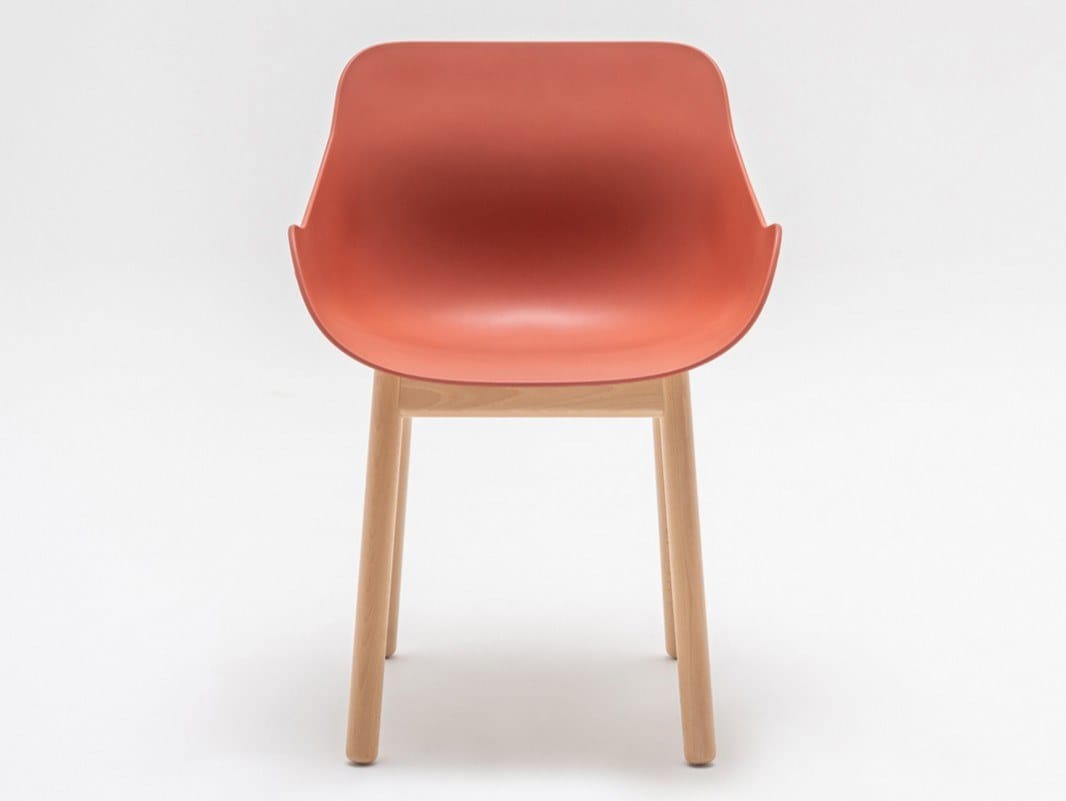 Стул из полипропилена с деревянным основанием и подлокотниками MDD Baltic ARCH-00147602