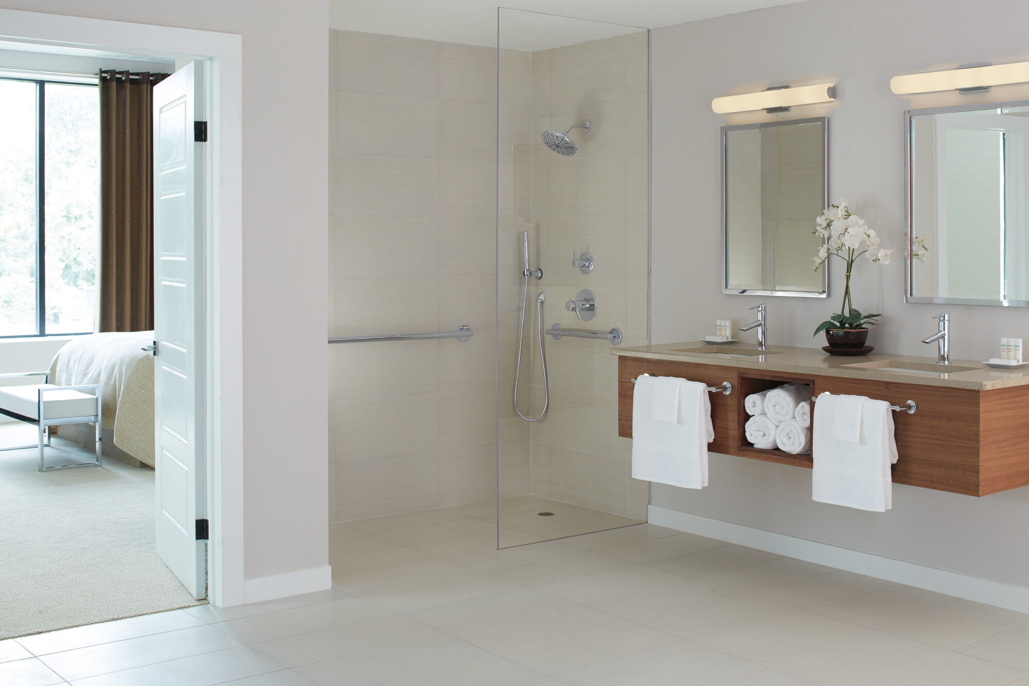 55085-PN Настенный ручной душ Delta Faucet Compel Полированный никель  - Вид №1