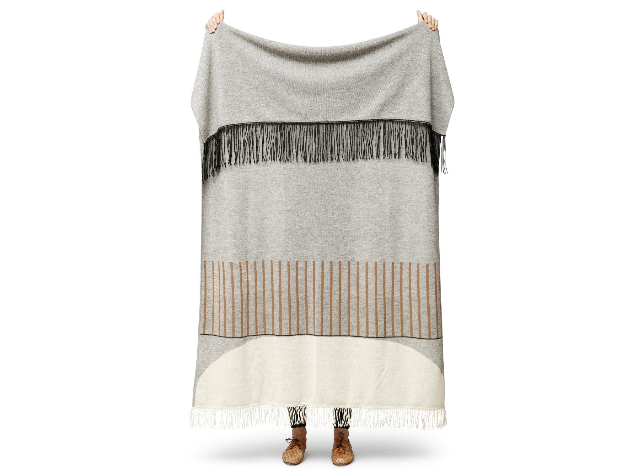 Плед с графическим рисунком из альпаки Form & Refine Aymara ARCH-00052386