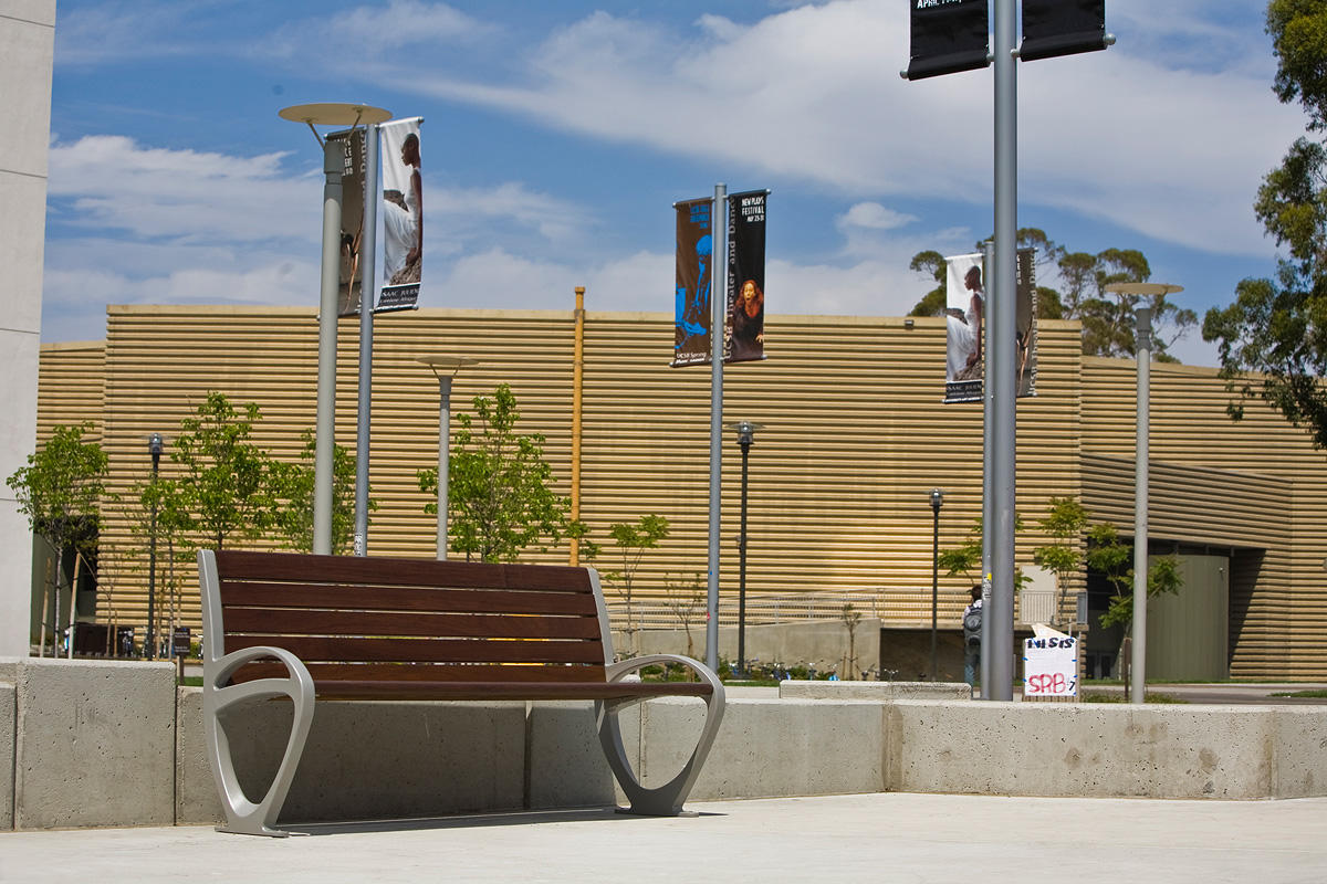 FSRT94 Скамейка трио  Forms-surfaces  - Вид №6